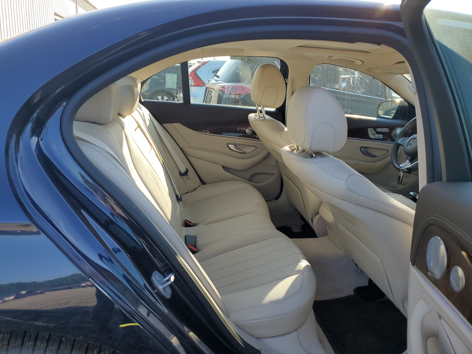 WDDZF4KB7HA170122 2017 Mercedes-Benz E 300 4Matic