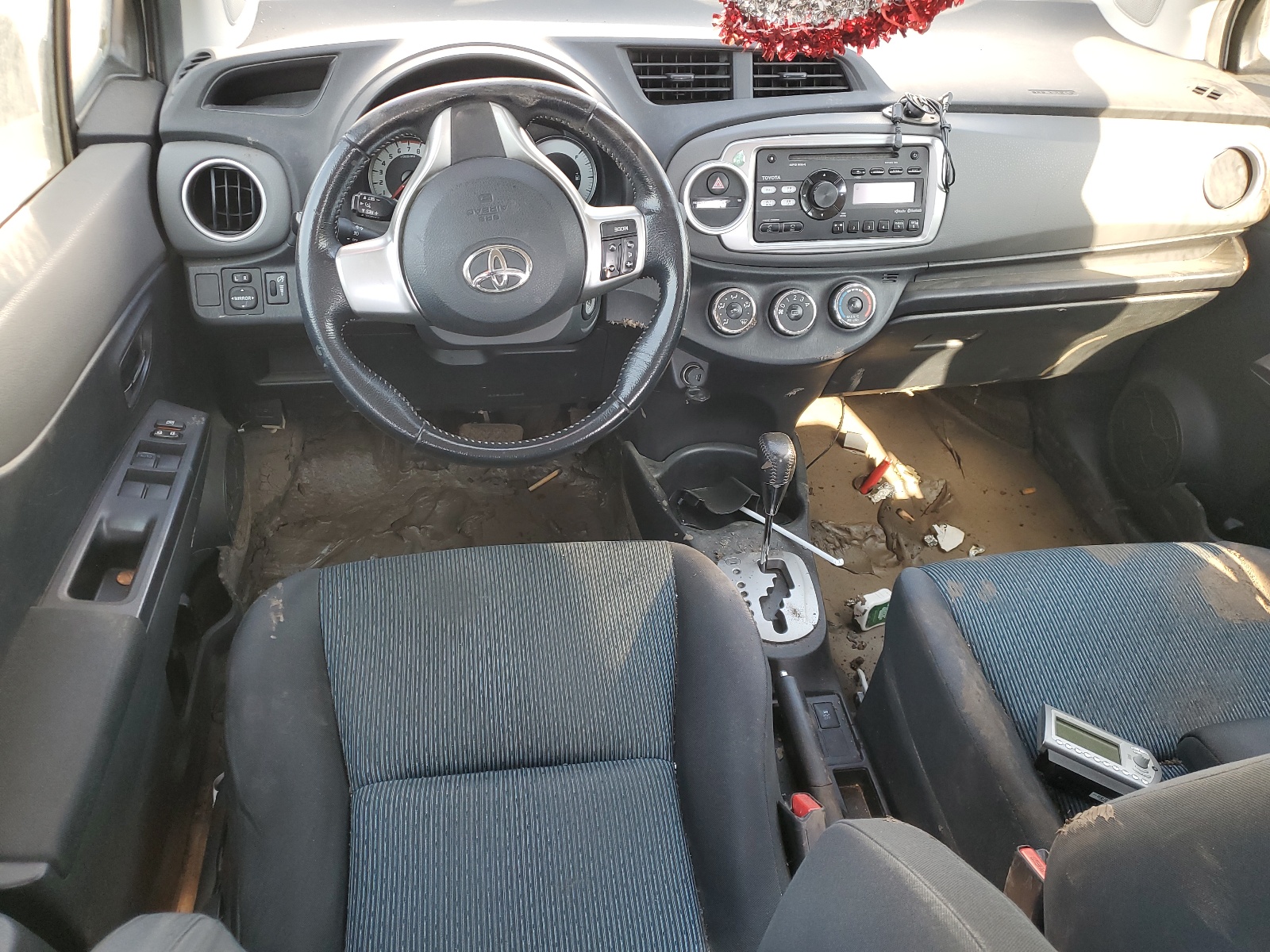 JTDKTUD37ED594792 2014 Toyota Yaris