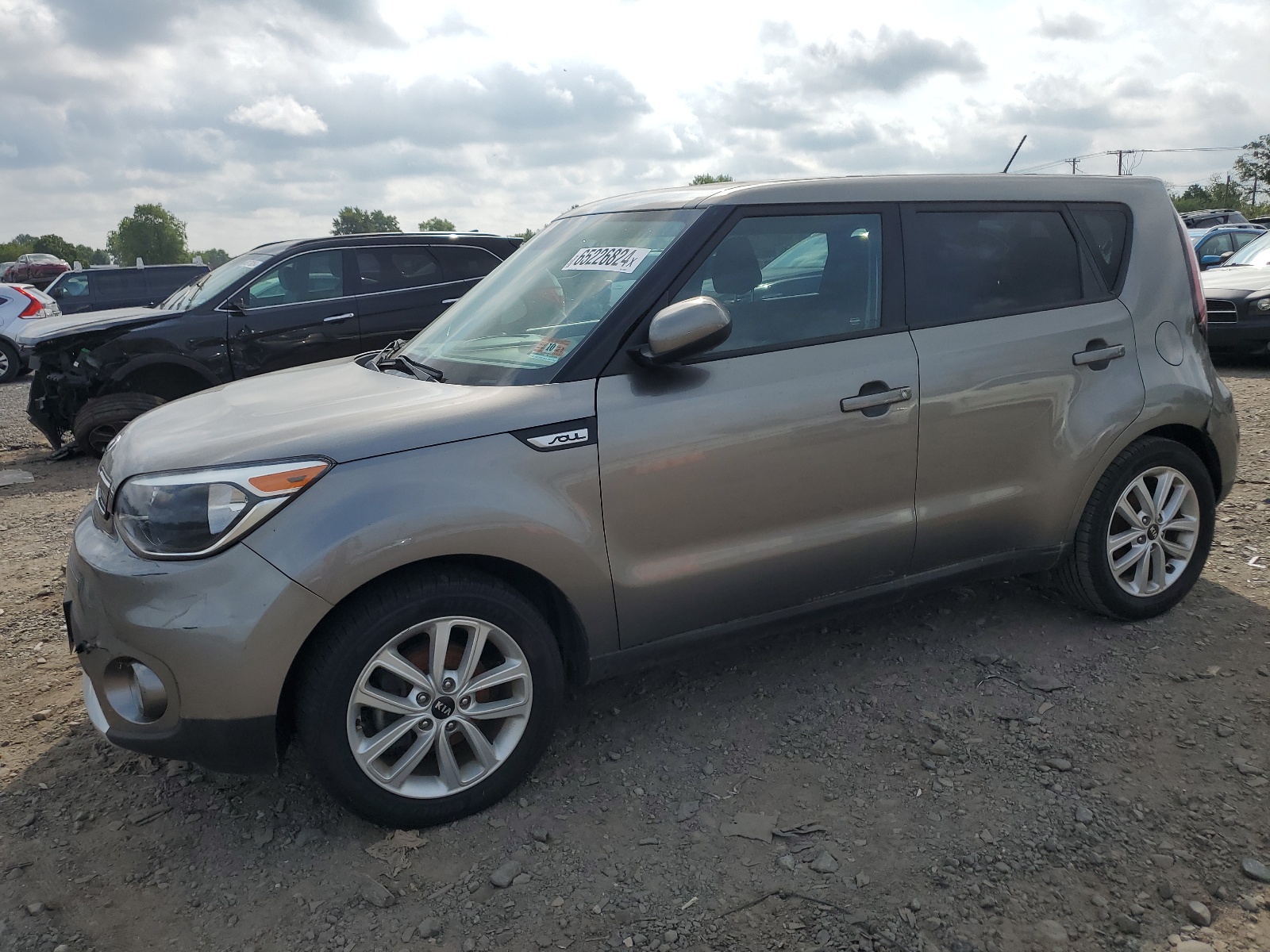 2017 Kia Soul + vin: KNDJP3A51H7410059