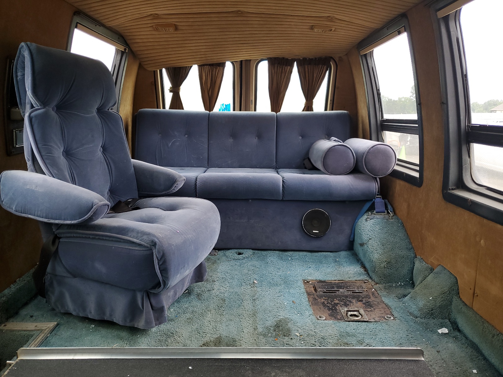 1FDDE14N0HHC27499 1987 Ford Econoline E150 Van