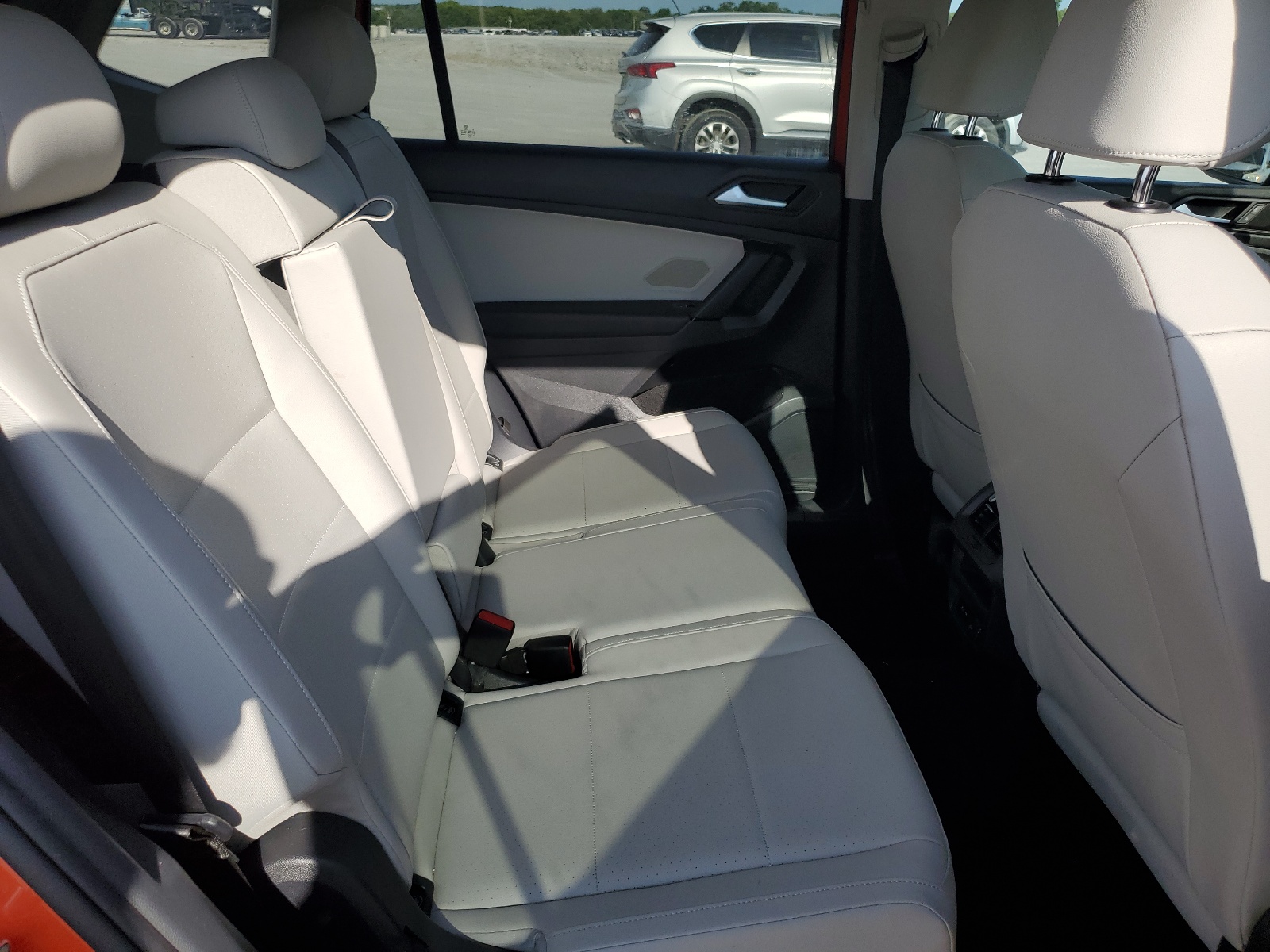 3VV3B7AX0KM130776 2019 Volkswagen Tiguan Se