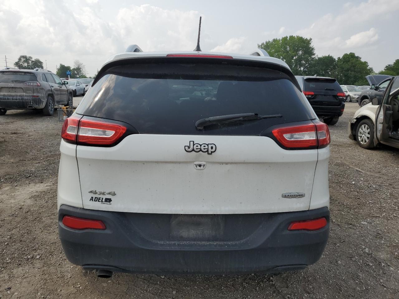 2015 Jeep Cherokee Latitude VIN: 1C4PJMCB4FW744254 Lot: 64412414