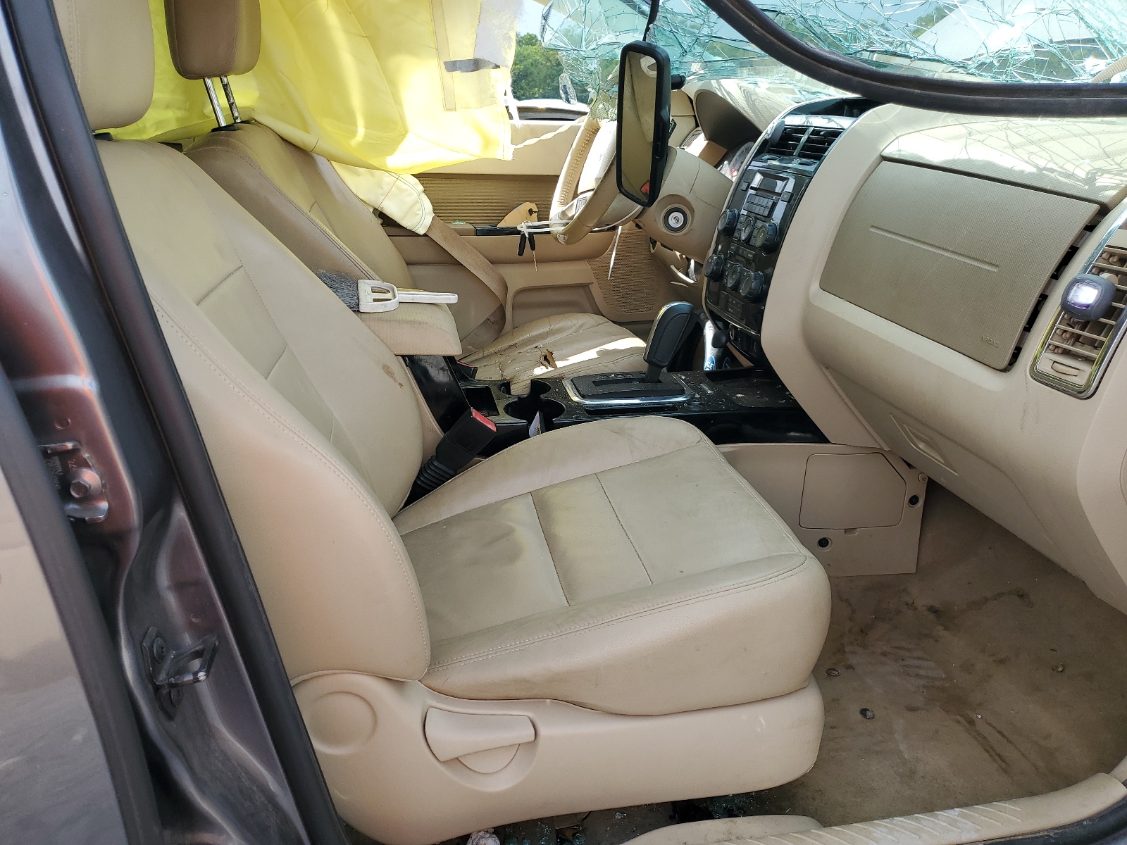 1FMCU0EG7AKB01643 2010 Ford Escape Limited