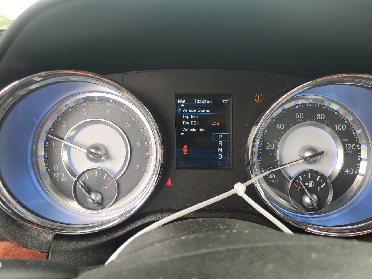 2014 Chrysler 300 VIN: 2C3CCARGXEH381423 Lot: 63101464