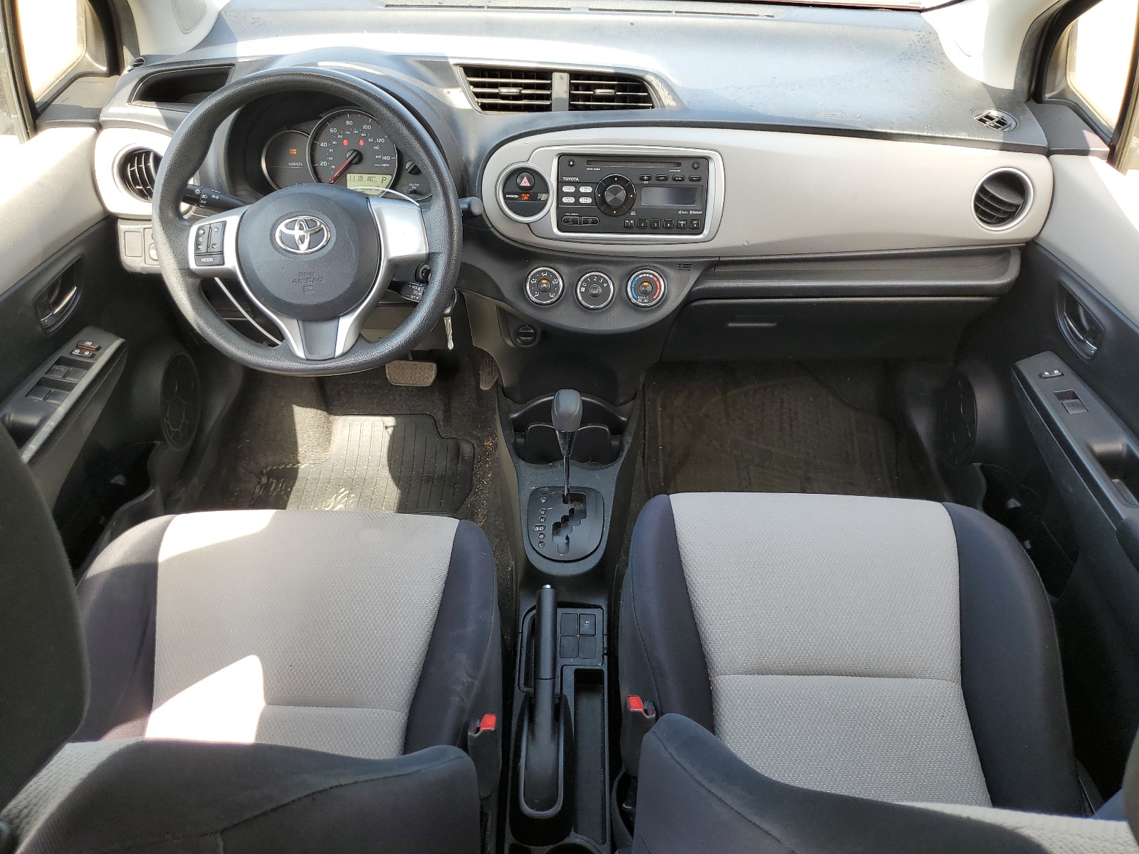 JTDKTUD38DD552176 2013 Toyota Yaris