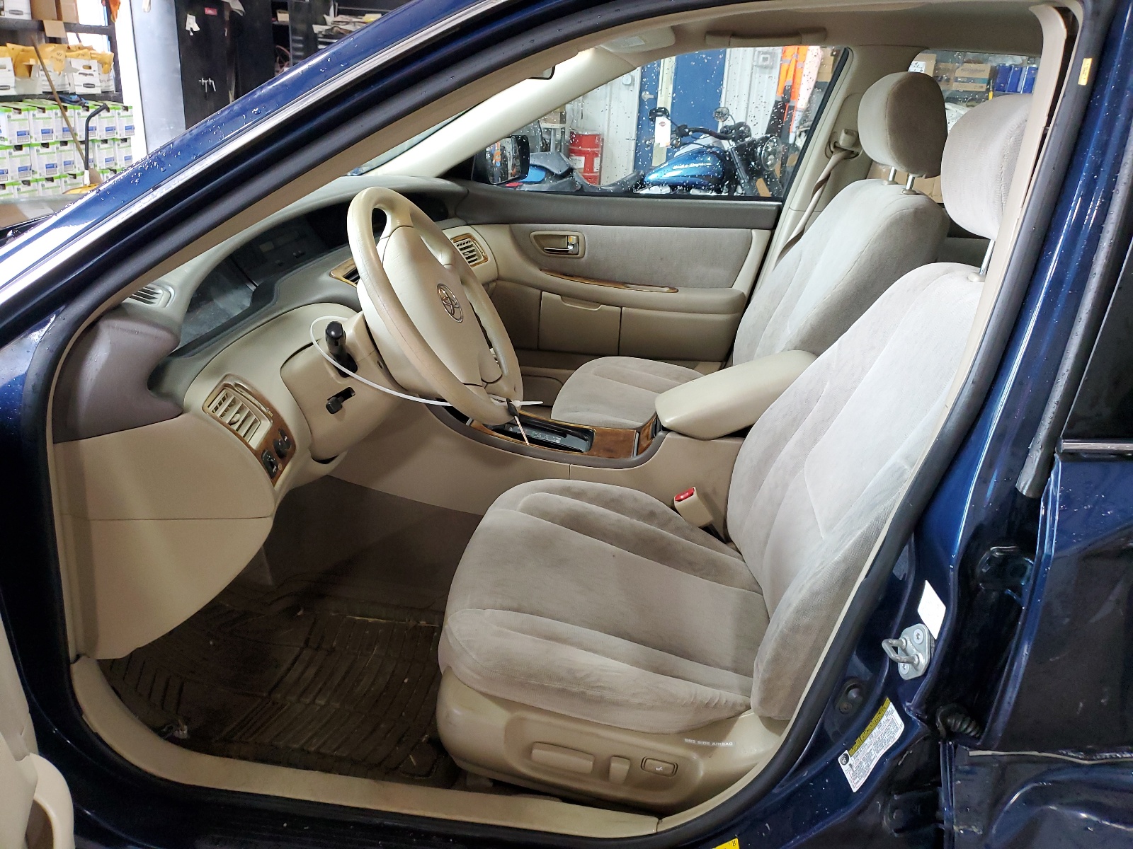 4T1BF28B94U359883 2004 Toyota Avalon Xl