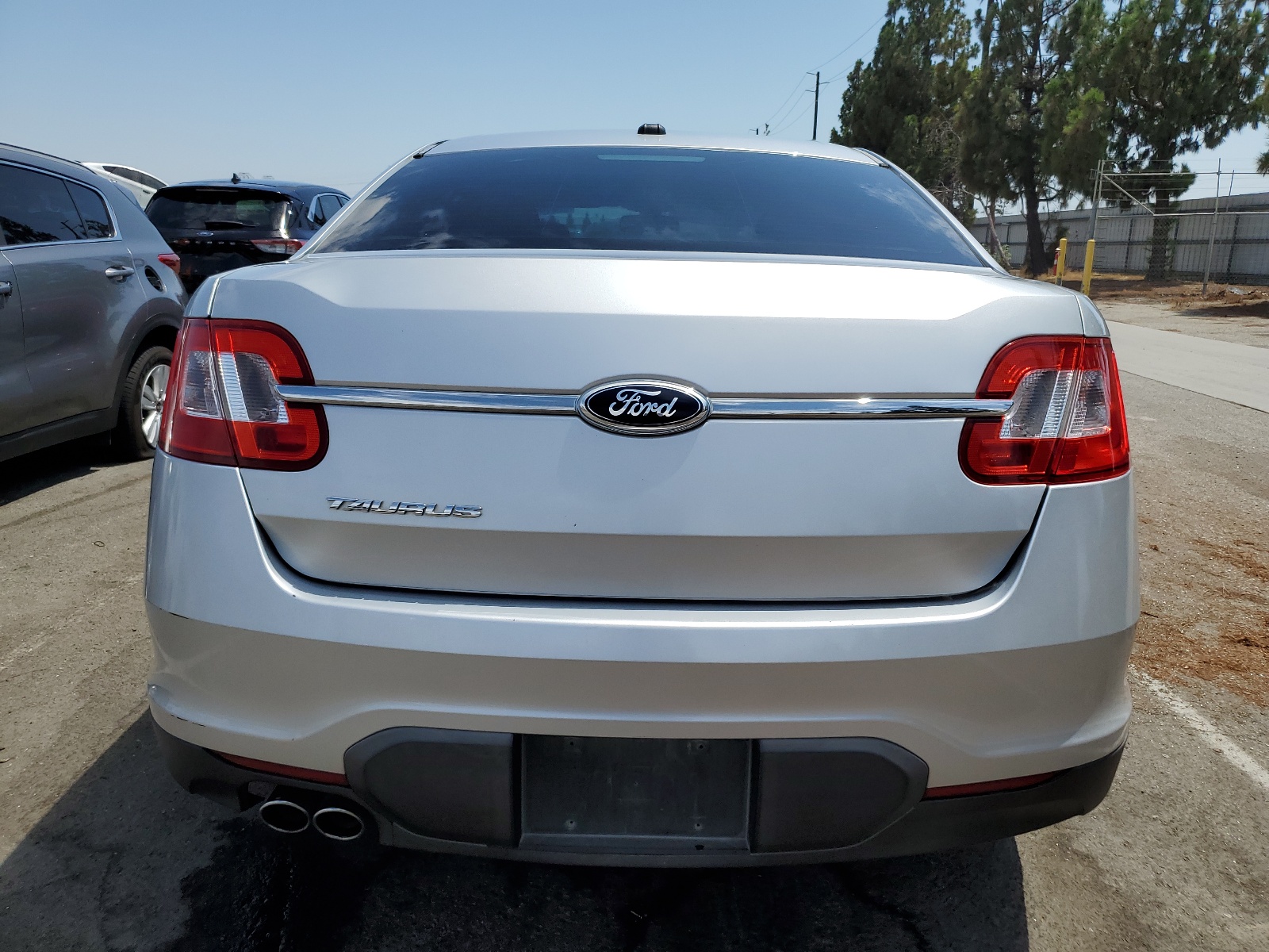 1FAHP2DWXCG135660 2012 Ford Taurus Se