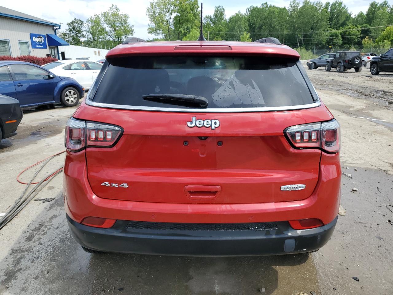 2018 Jeep Compass Latitude VIN: 3C4NJDBB4JT333170 Lot: 63712354