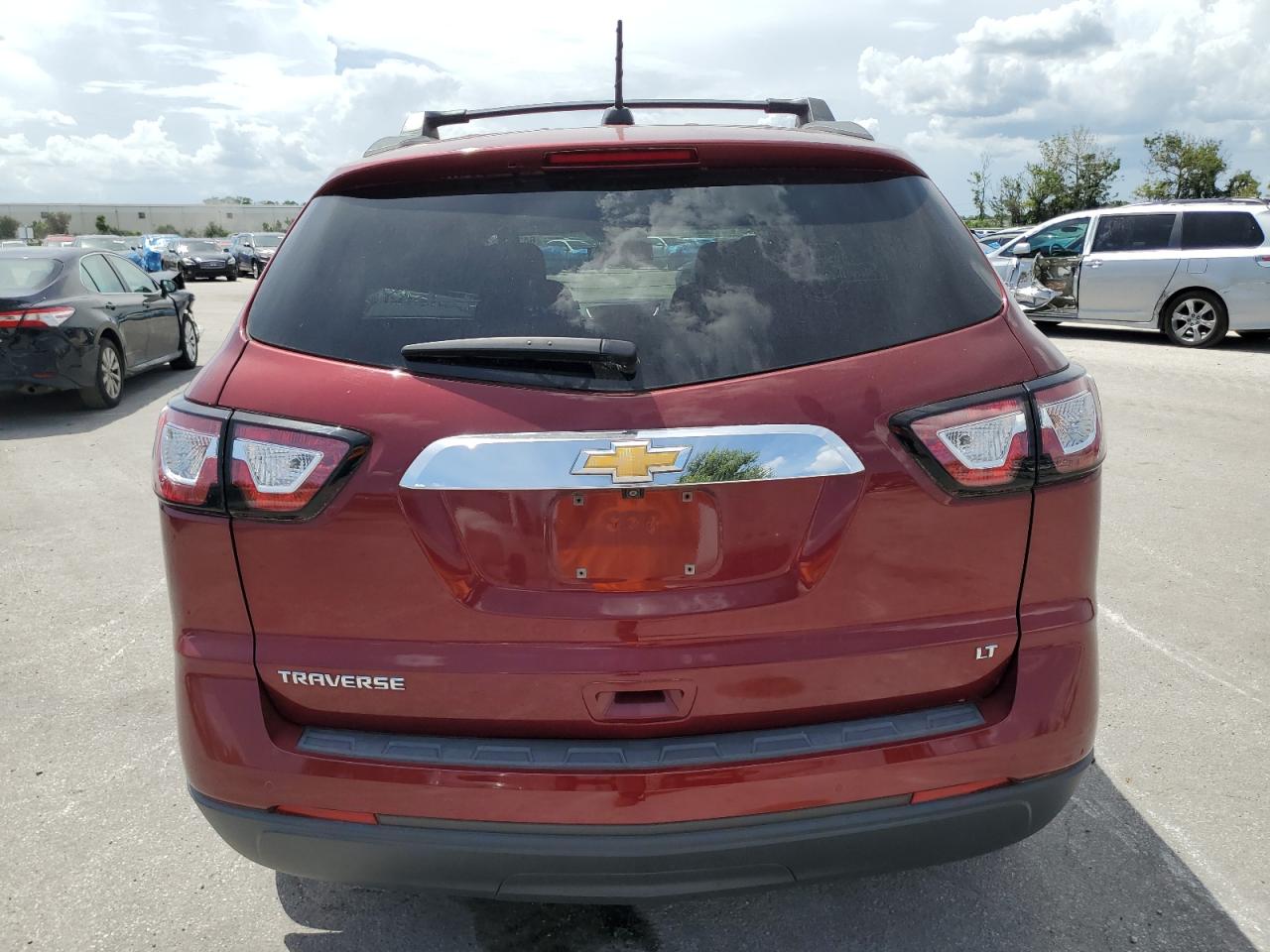 2017 Chevrolet Traverse Lt VIN: 1GNKRGKD2HJ105854 Lot: 64716884