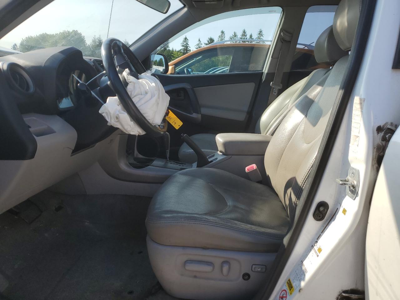 2008 Toyota Rav4 Limited VIN: JTMBD31V985181736 Lot: 64098584