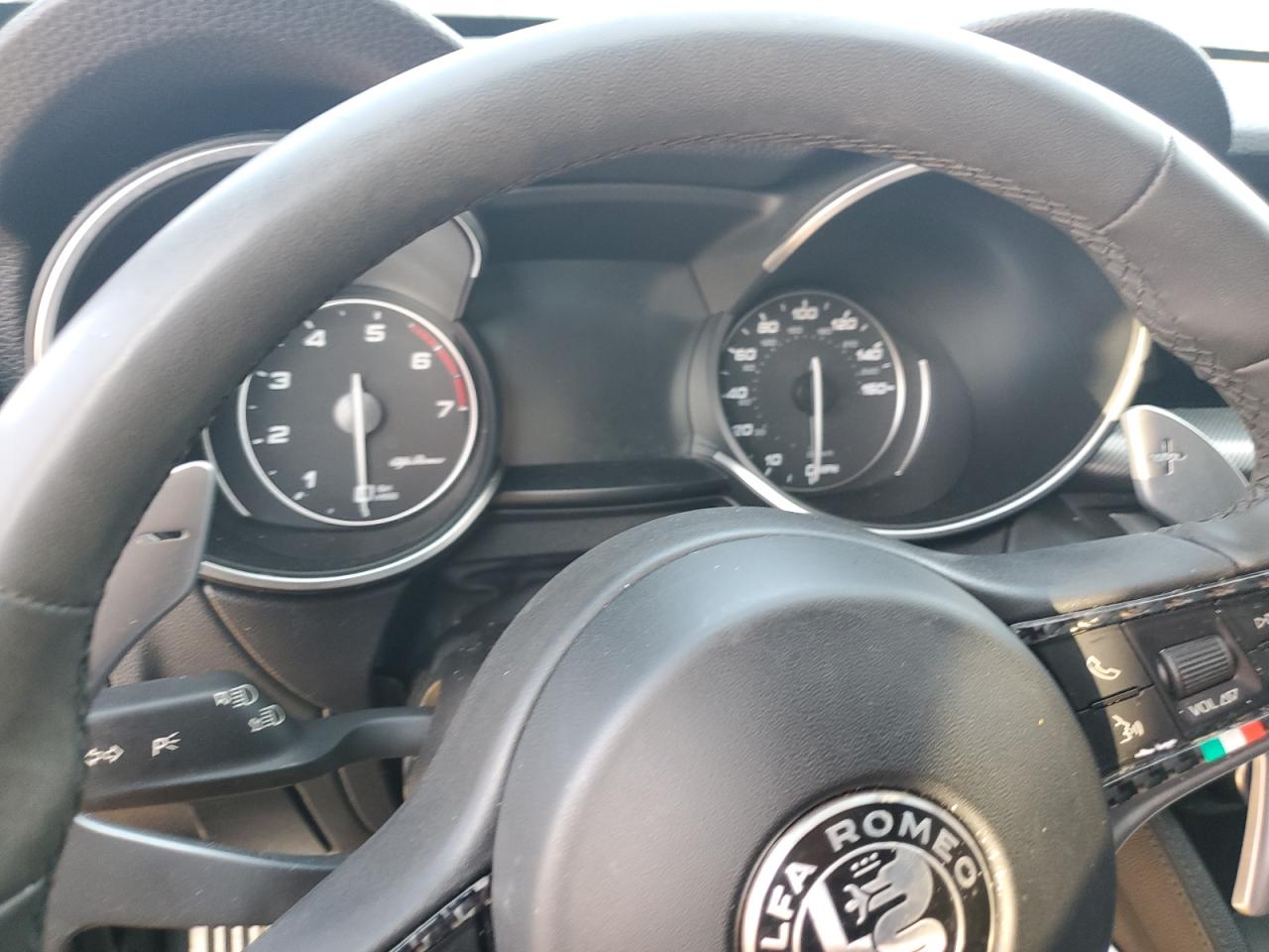 2018 Alfa Romeo Stelvio - Image 9