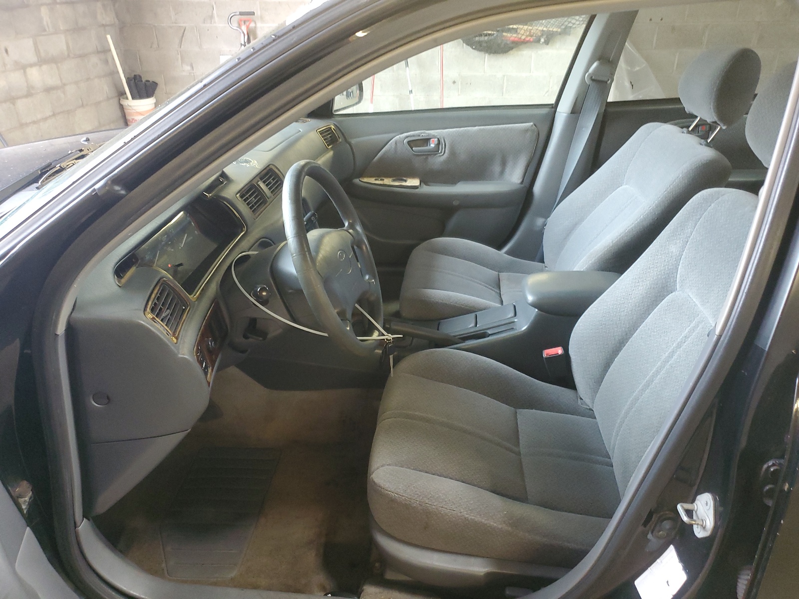 JT2BG22K1Y0479029 2000 Toyota Camry Ce