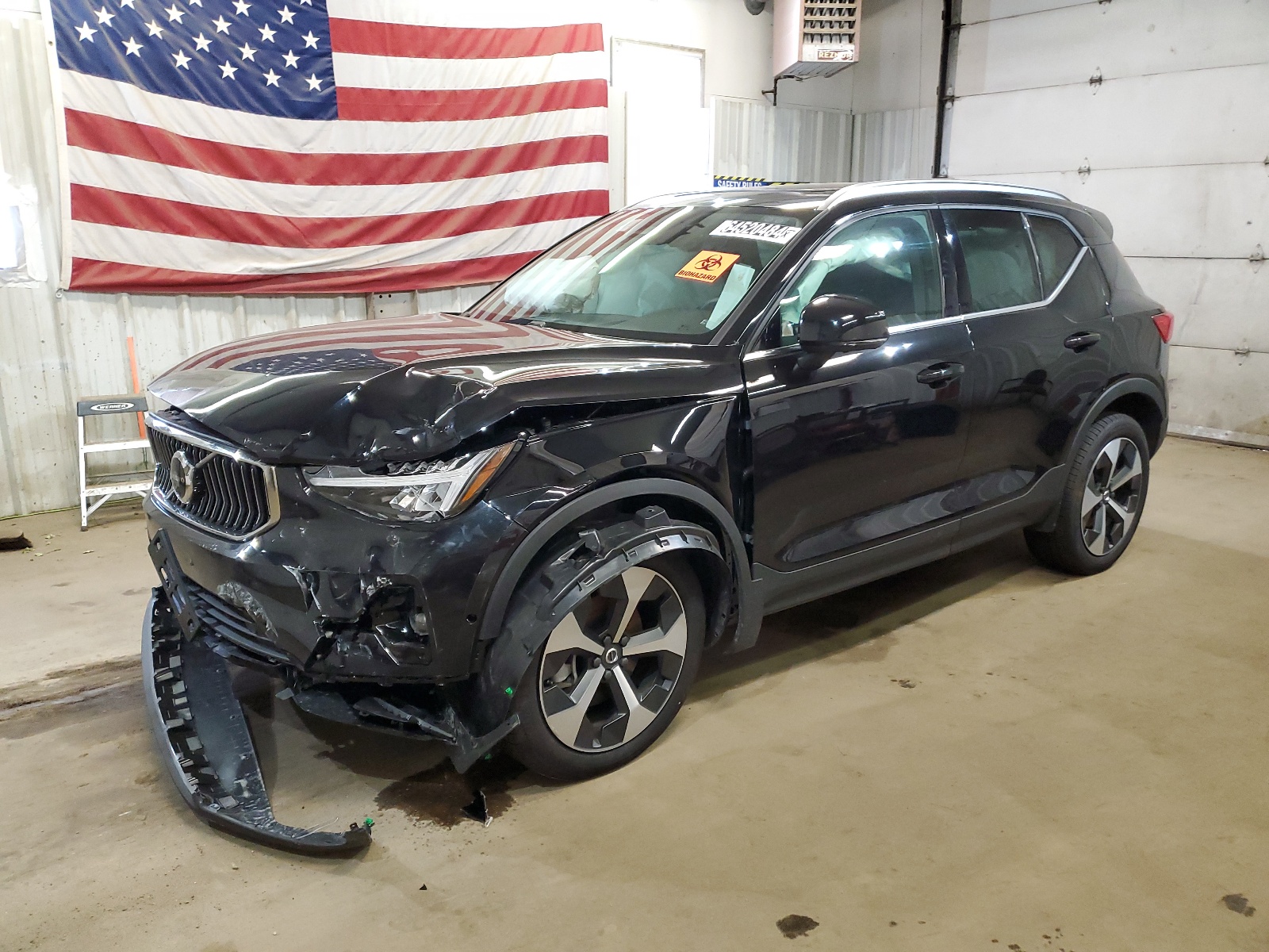 YV4L12UE0R2332871 2024 Volvo Xc40 Plus