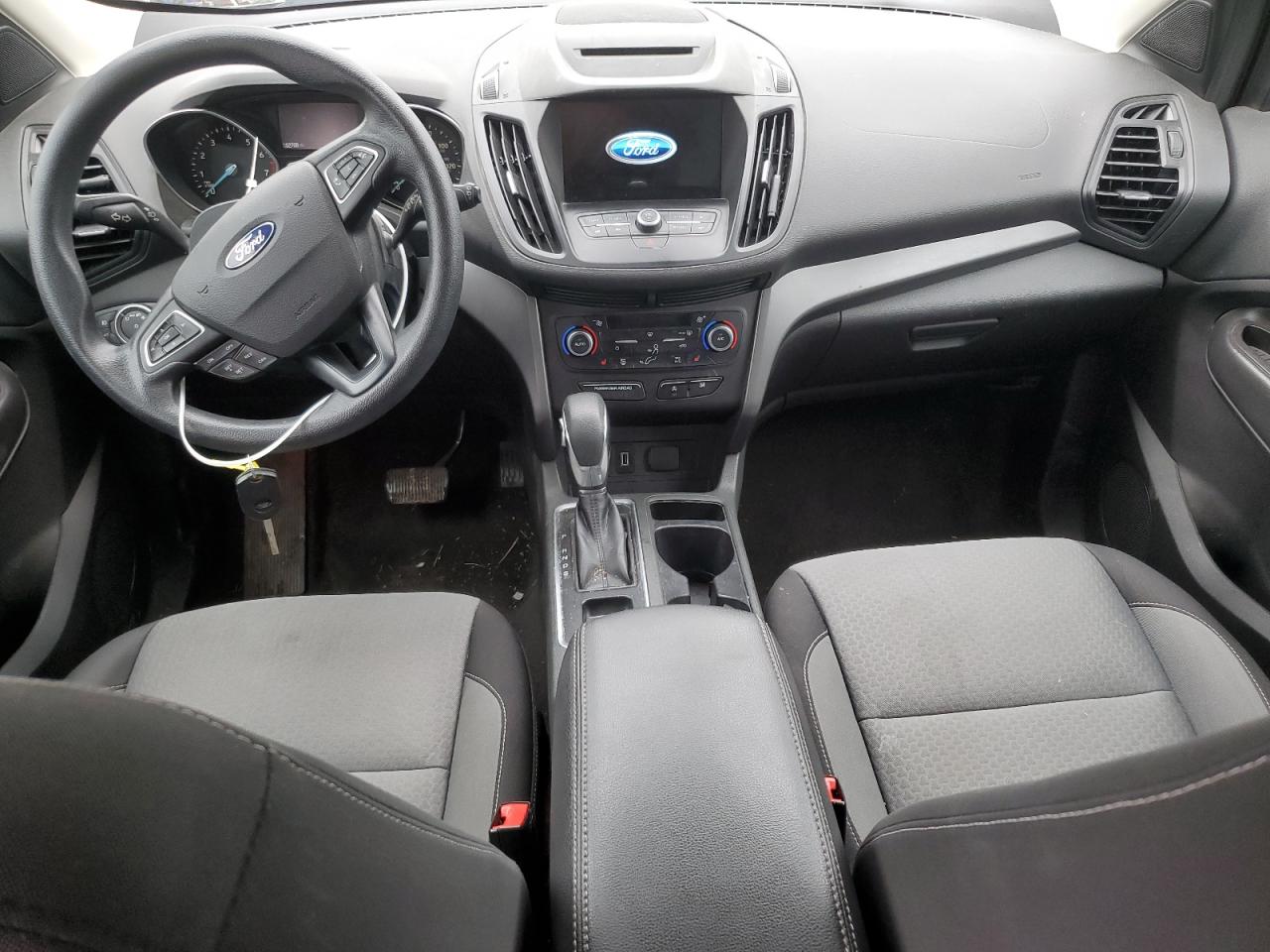 1FMCU0GD3JUB25039 2018 Ford Escape Se