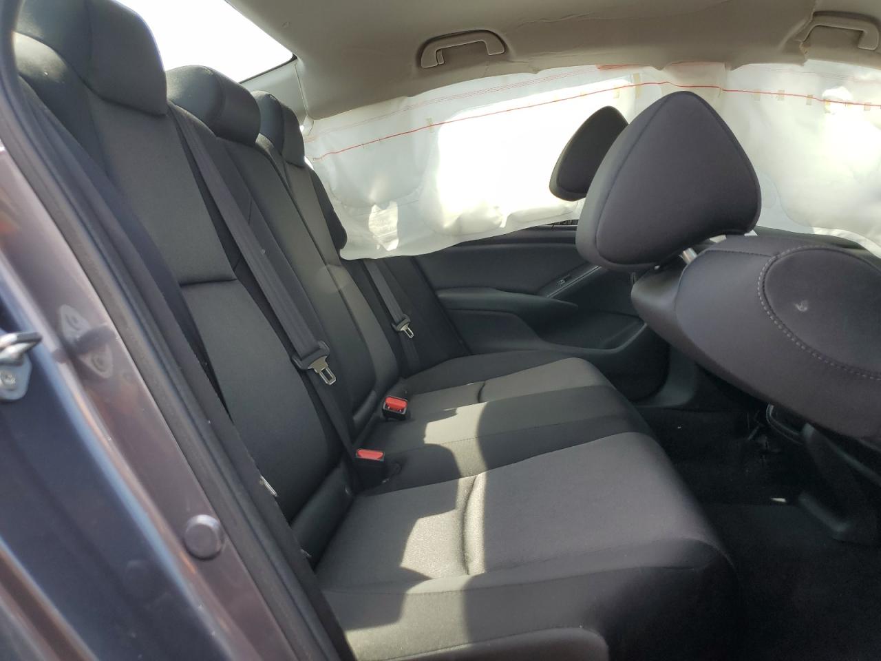 2022 Honda Accord Lx VIN: 1HGCV1F17NA040471 Lot: 62217184