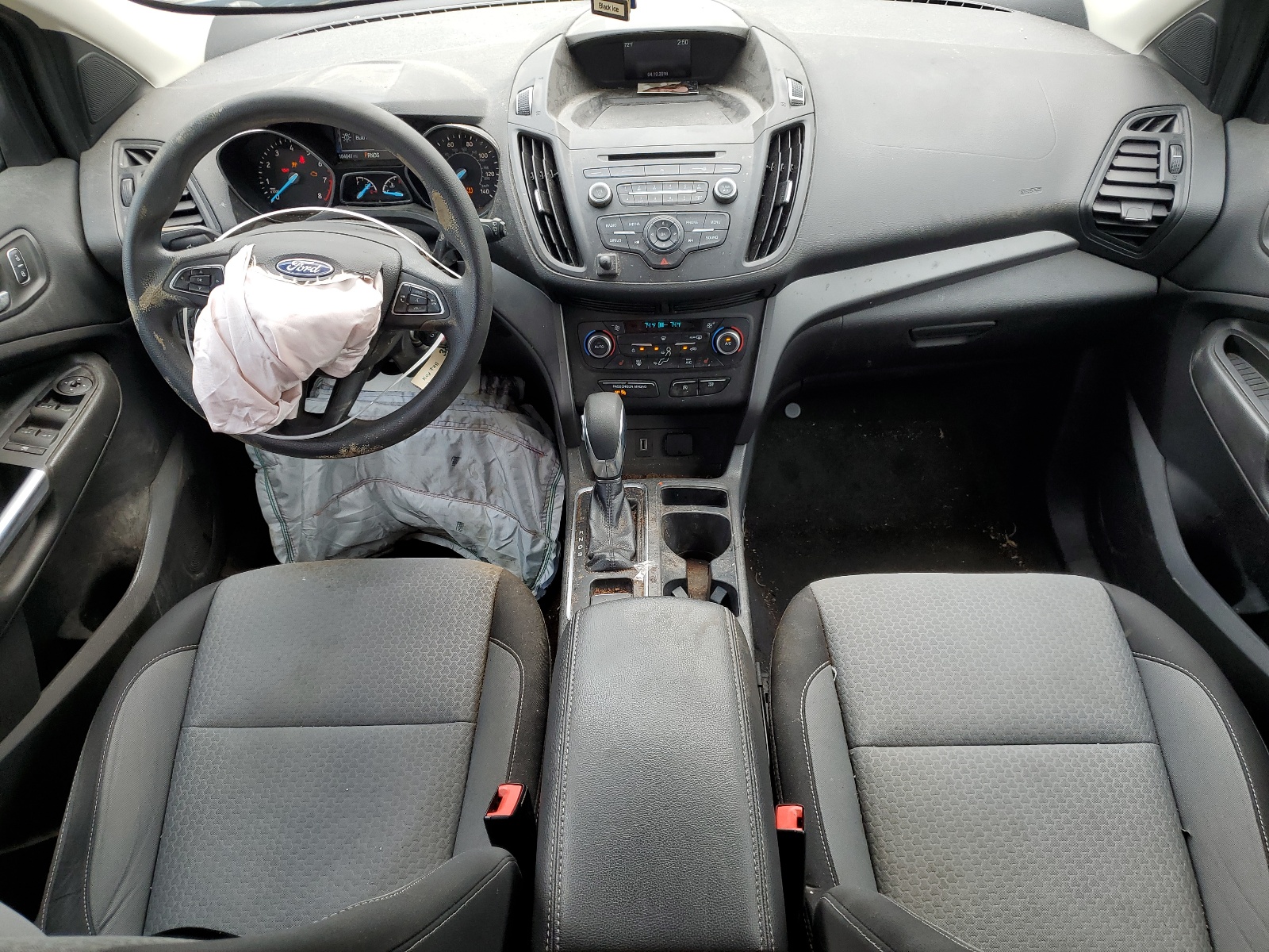 1FMCU9GD5JUC17726 2018 Ford Escape Se