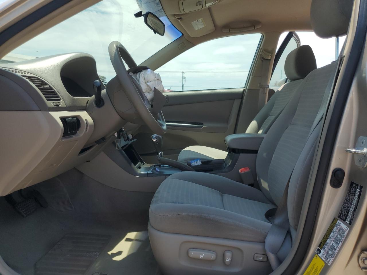 2005 Toyota Camry Le VIN: 4T1BE30K75U510712 Lot: 62764734