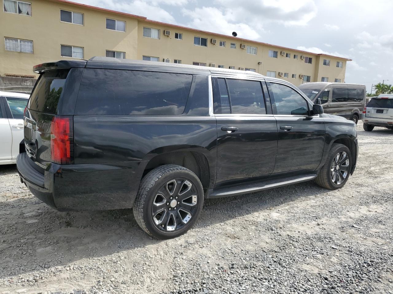 2019 Chevrolet Suburban K1500 Lt VIN: 1GNSKHKC5KR277466 Lot: 62895784