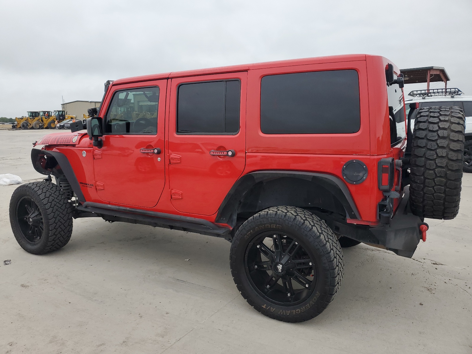 2014 Jeep Wrangler Unlimited Sahara vin: 1C4BJWEGXEL321662