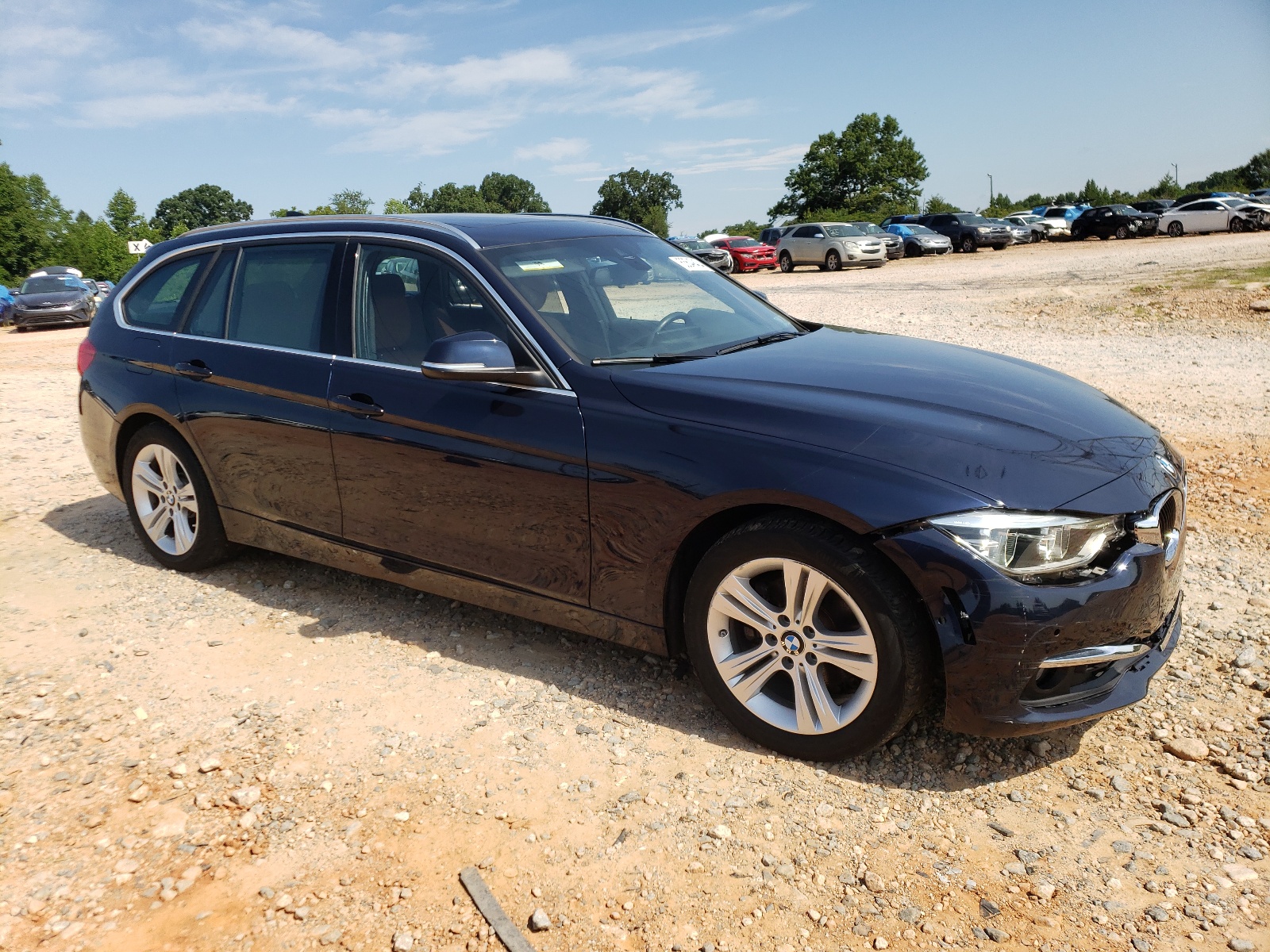 2016 BMW 328 Xi vin: WBA8G5C59GK443052