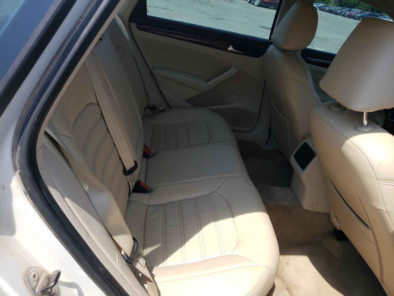 2013 Volkswagen Passat Sel VIN: 1VWCN7A39DC065849 Lot: 62420624