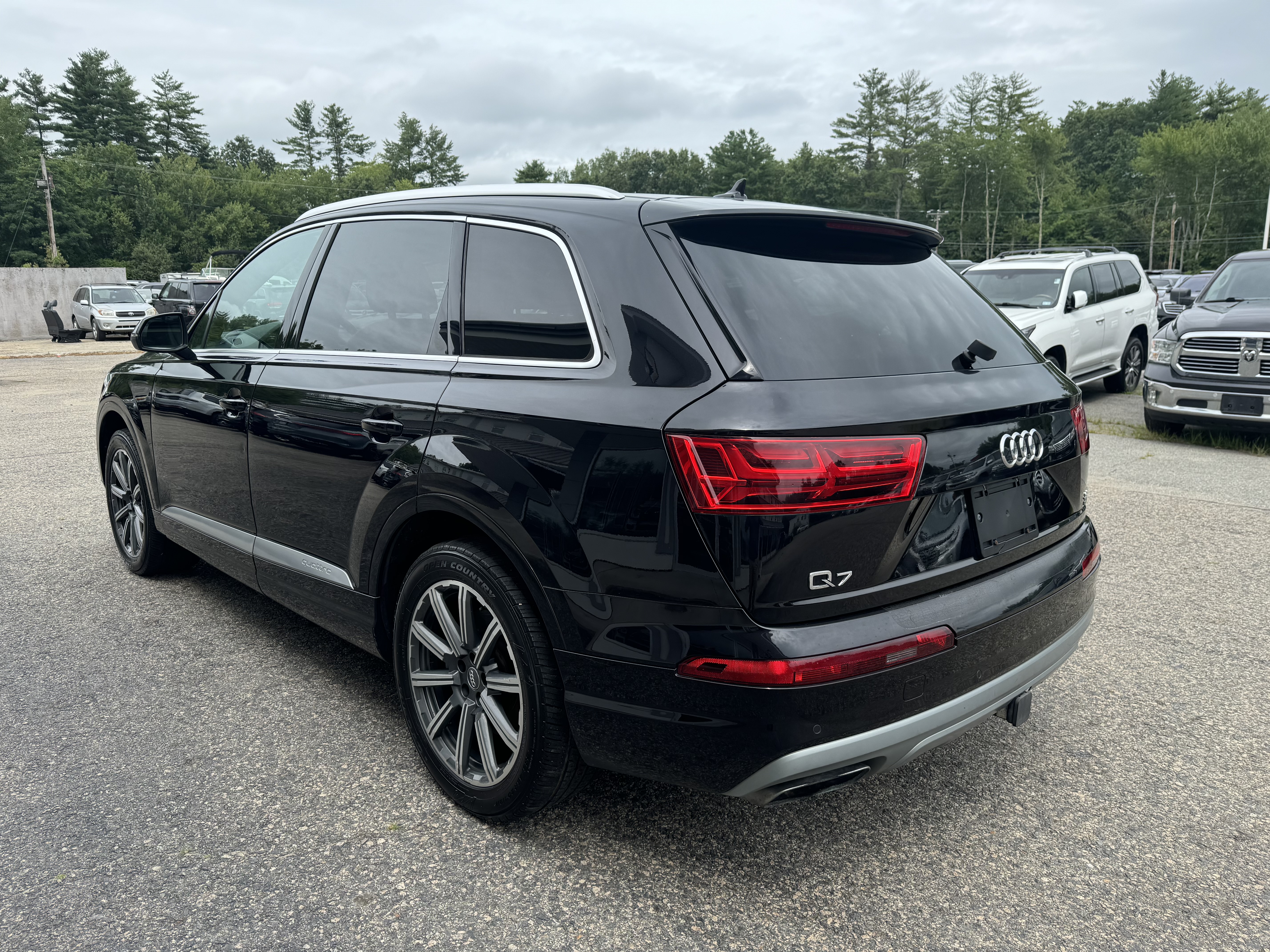 WA1LAAF76HD008722 2017 Audi Q7 Premium Plus