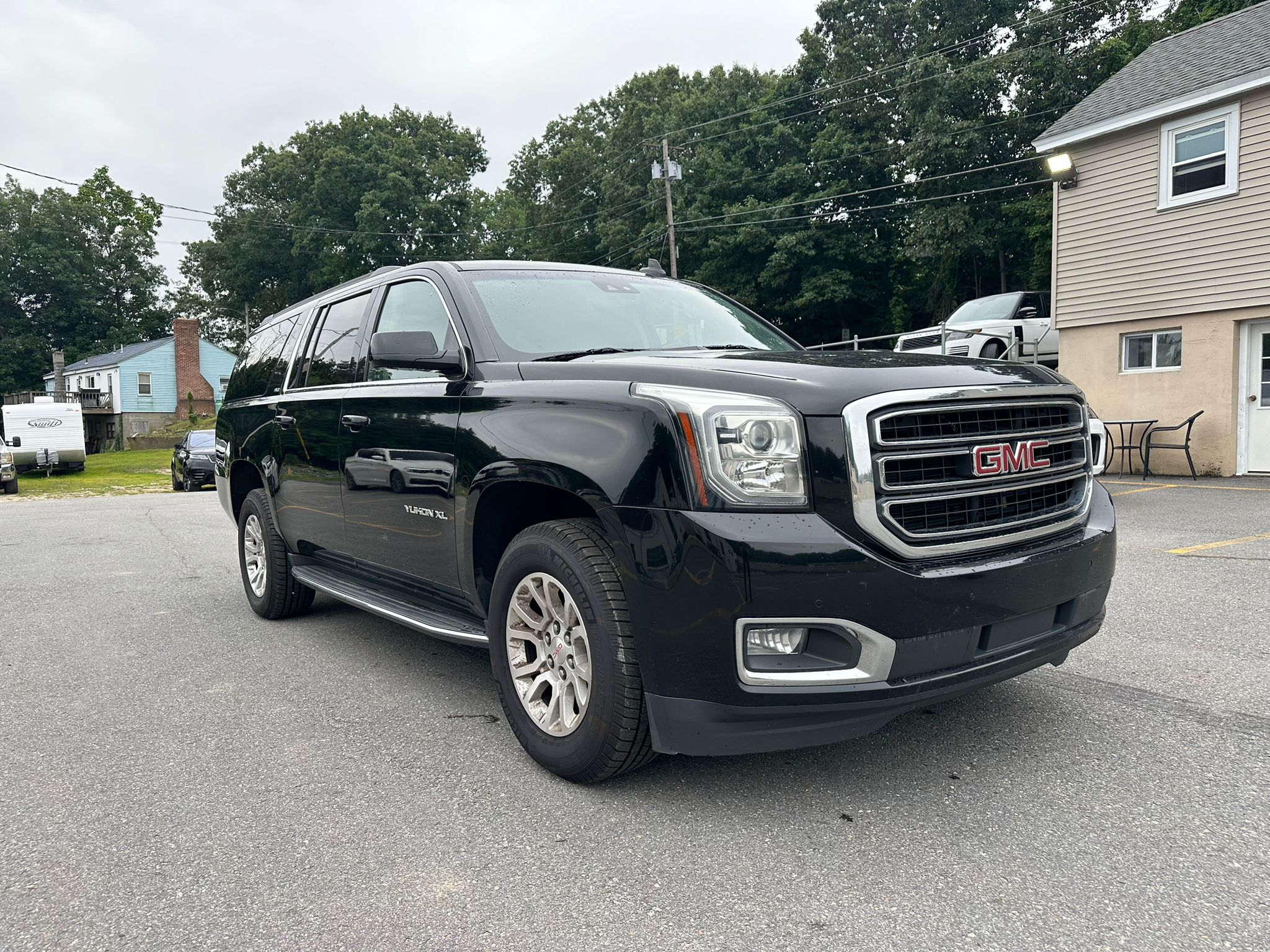 2020 GMC Yukon Xl C1500 Slt vin: 1GKS1GKC3LR289210