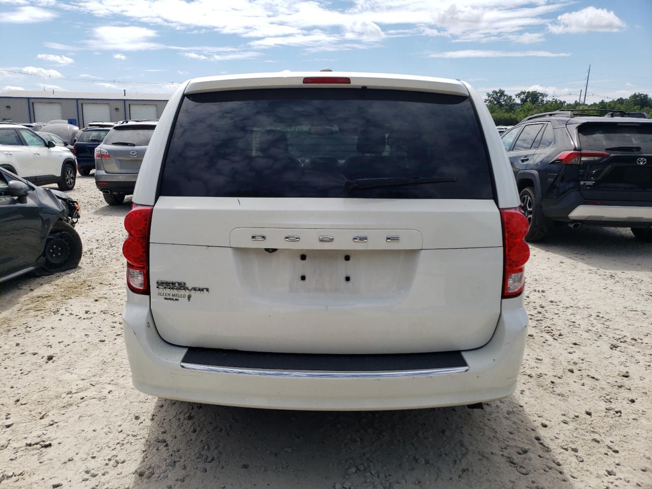 2018 Dodge Grand Caravan Se VIN: 2C4RDGBG3JR156409 Lot: 62791684