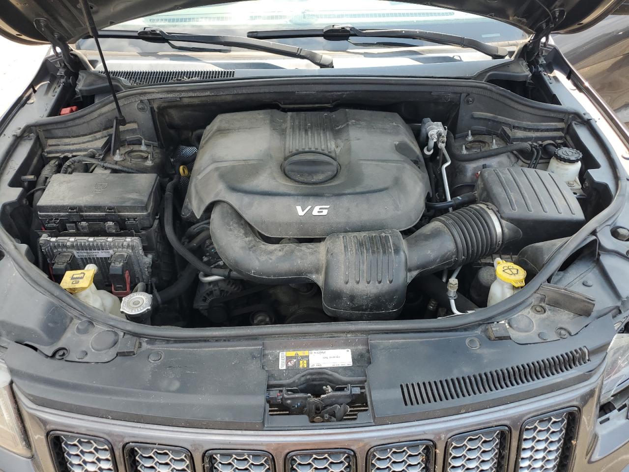 1C4RJFAG8FC747663 2015 Jeep Grand Cherokee Laredo