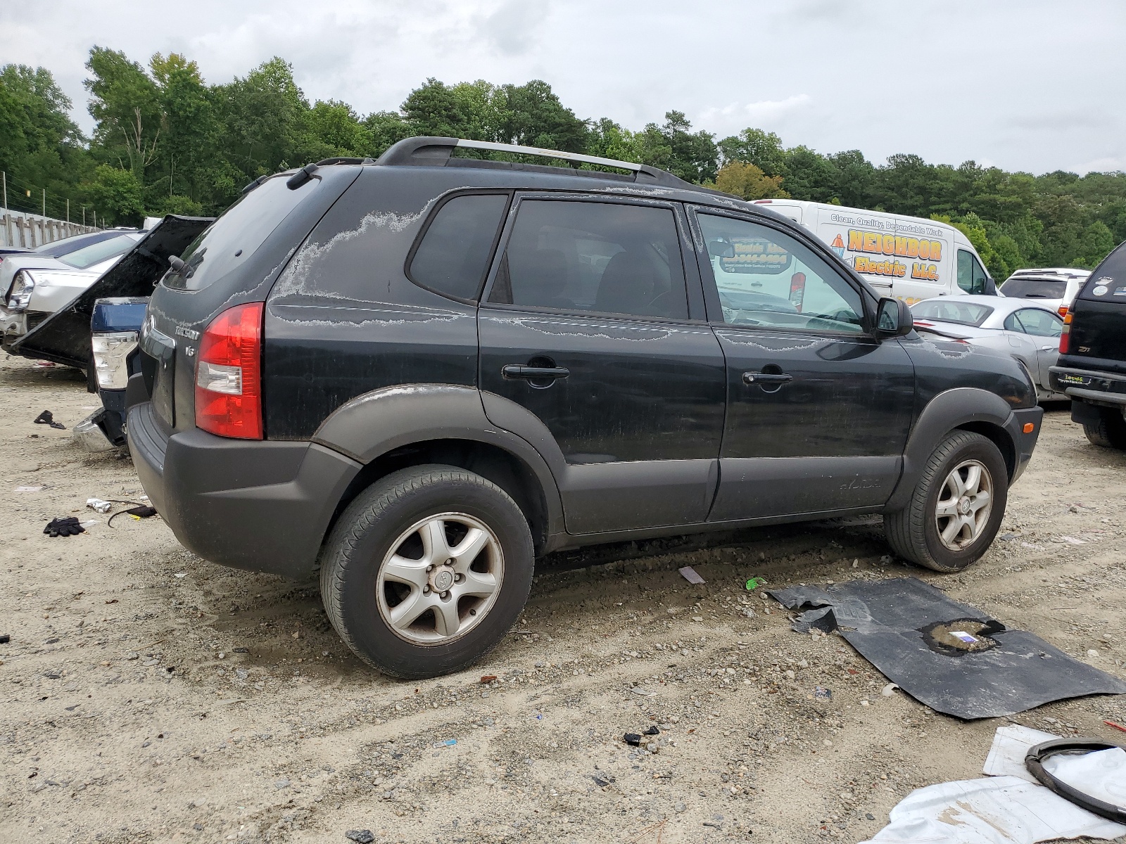 KM8JN12D75U043807 2005 Hyundai Tucson Gls