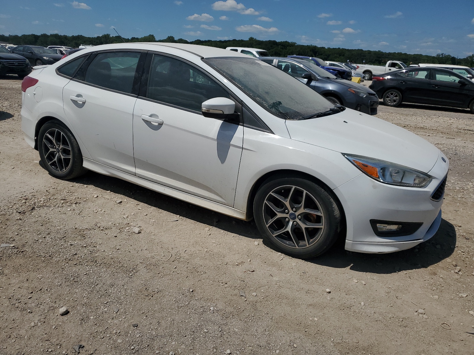 2015 Ford Focus Se vin: 1FADP3F25FL306504