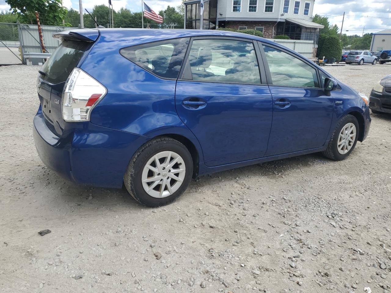 VIN JTDZN3EU5D3272800 2013 TOYOTA PRIUS no.3