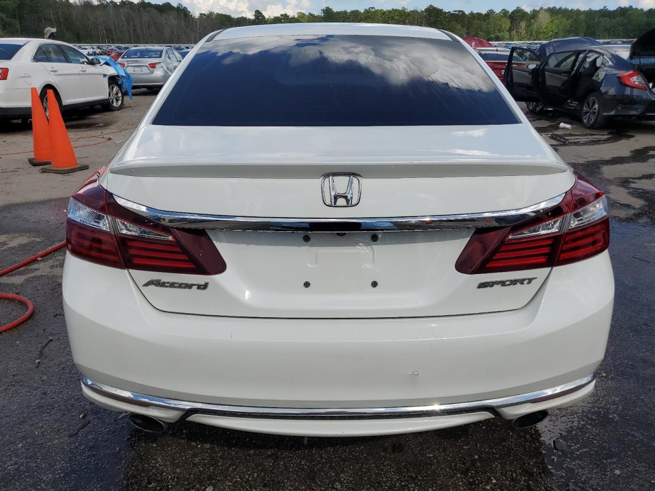 1HGCR2F5XHA262259 2017 Honda Accord Sport