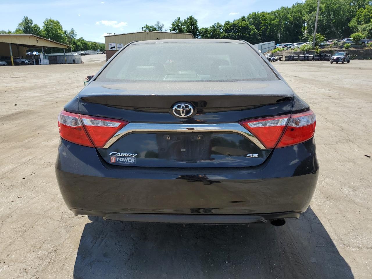 4T1BF1FK2HU645156 2017 Toyota Camry Le