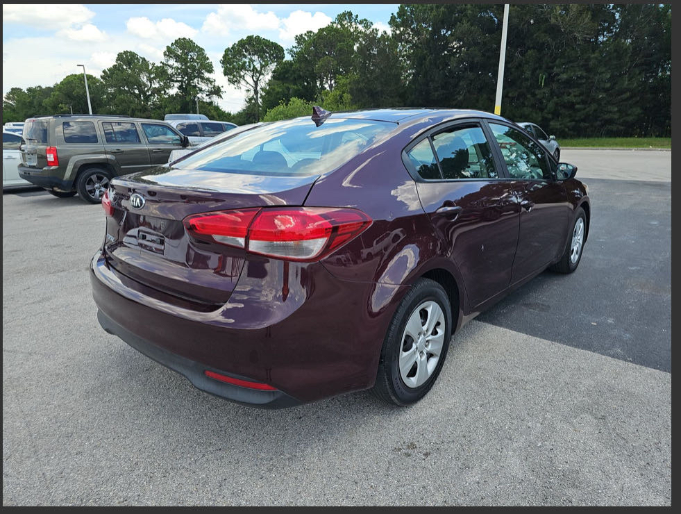 2017 Kia Forte Lx vin: 3KPFK4A78HE065009