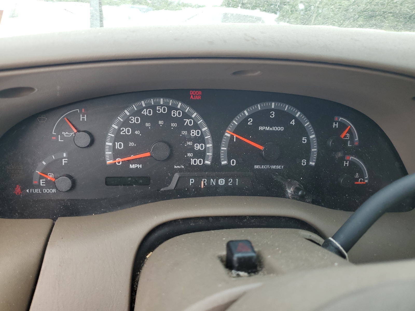 1FMRU17L11LA23204 2001 Ford Expedition Eddie Bauer