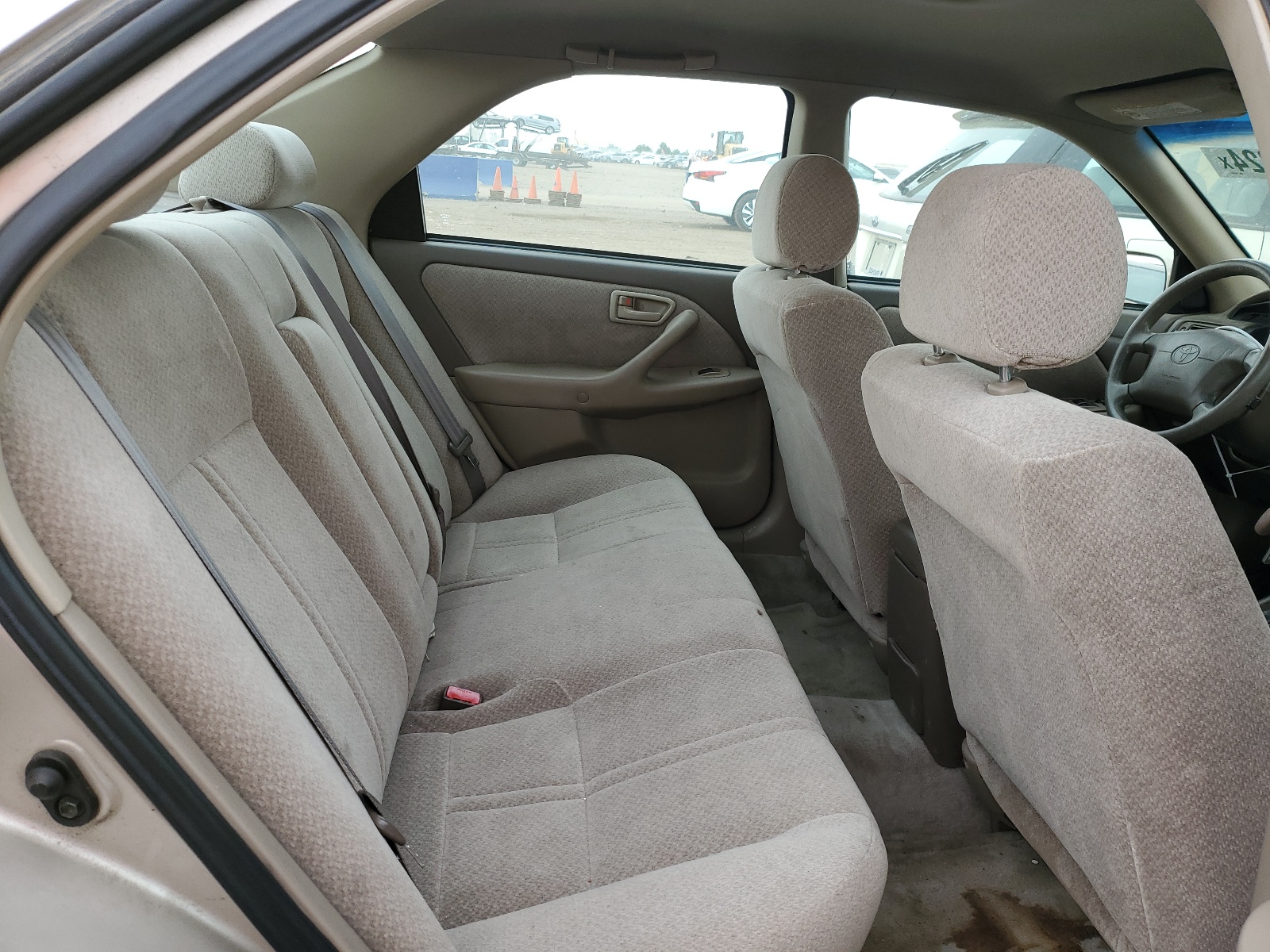 4T1BF28K4YU952637 2000 Toyota Camry Le