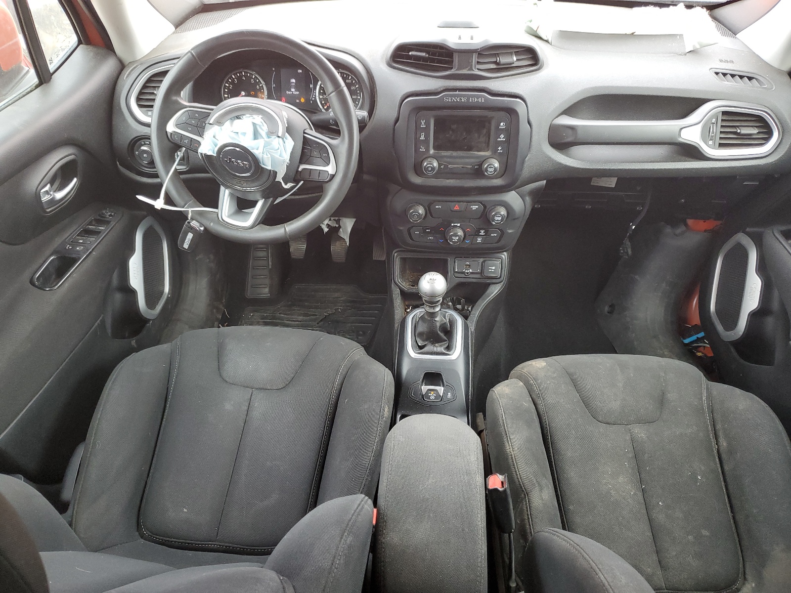 ZACCJABH1JPH86888 2018 Jeep Renegade Latitude