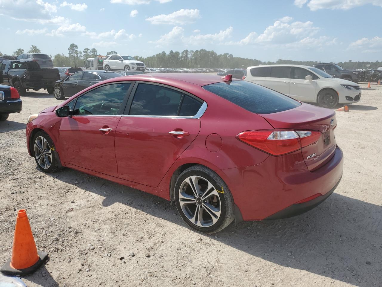 2016 Kia Forte - Image 2