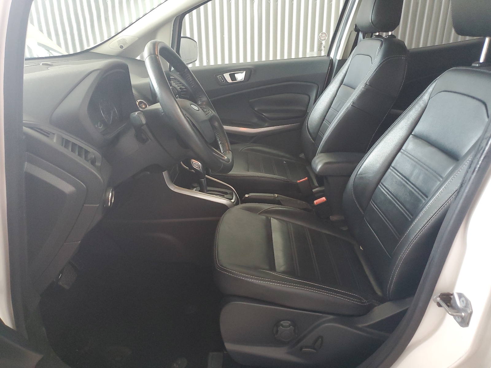 MAJ3P1VE2JC232060 2018 Ford Ecosport Titanium