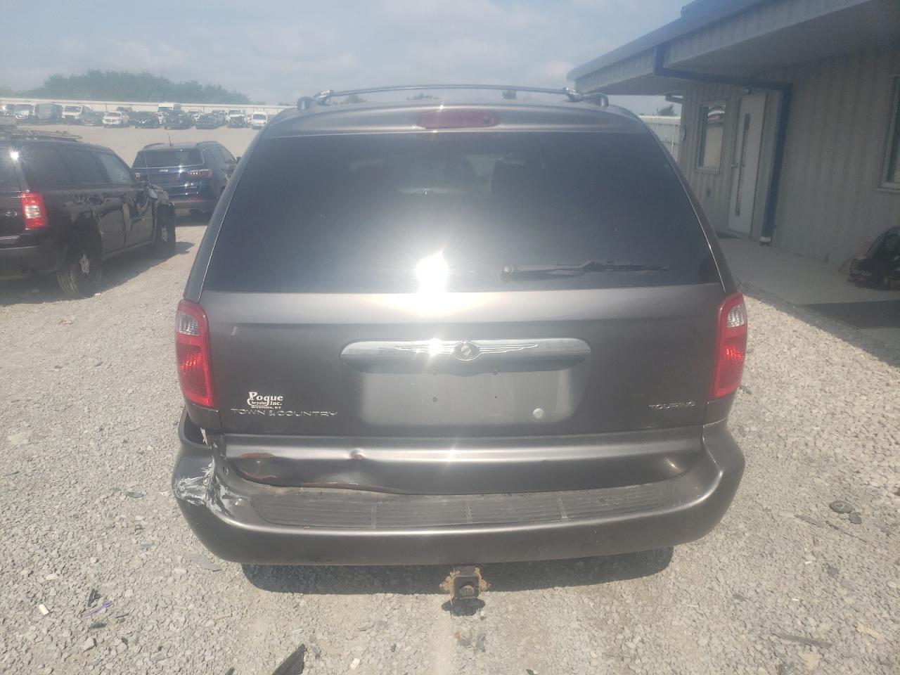 2004 Chrysler Town & Country Touring VIN: 2C4GP54L44R560921 Lot: 61669334