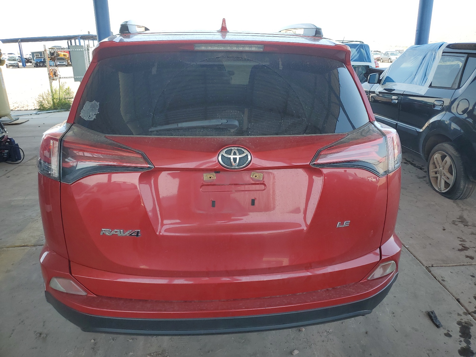 JTMZFREV0HJ141879 2017 Toyota Rav4 Le