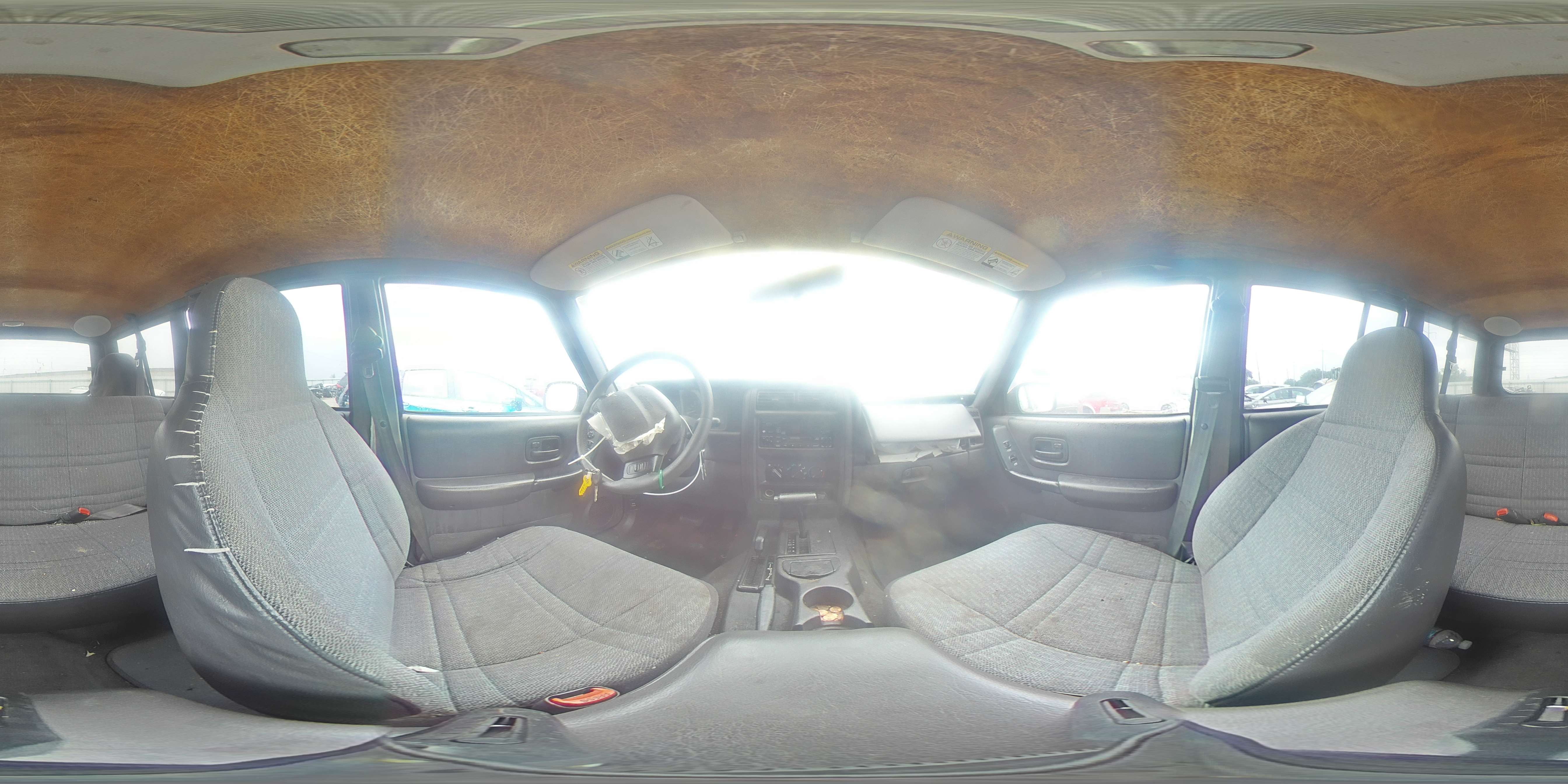 2000 Jeep Cherokee Sport VIN: 1J4FF48SXYL241025 Lot: 63800244