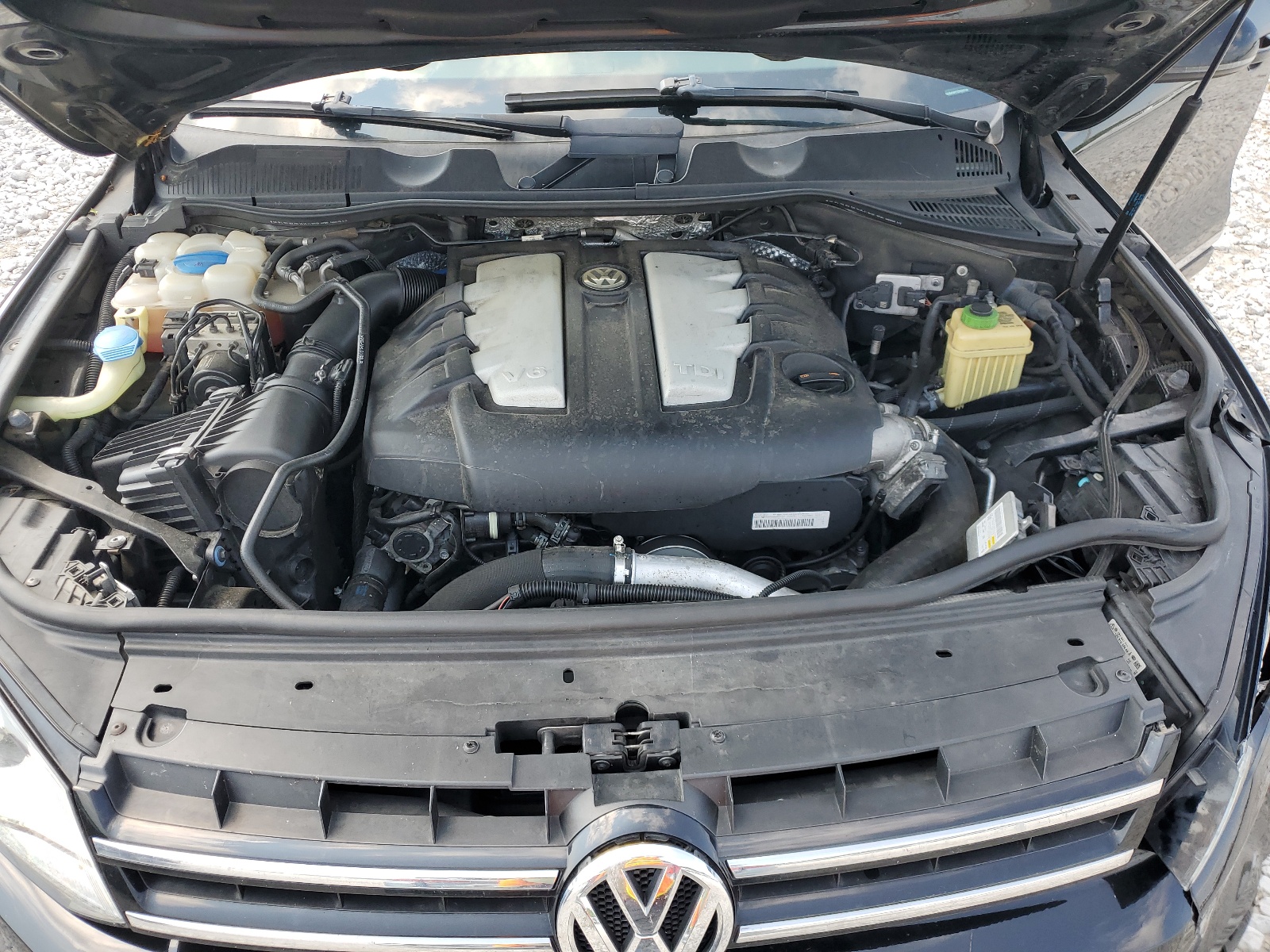 WVGEK9BP7CD005705 2012 Volkswagen Touareg V6 Tdi