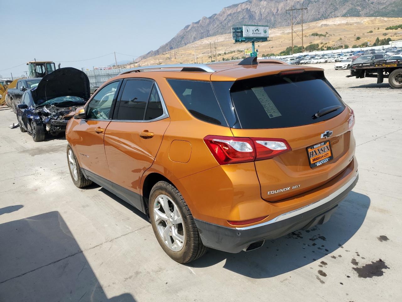 2GNAXVEX7K6215105 2019 CHEVROLET EQUINOX - Image 2