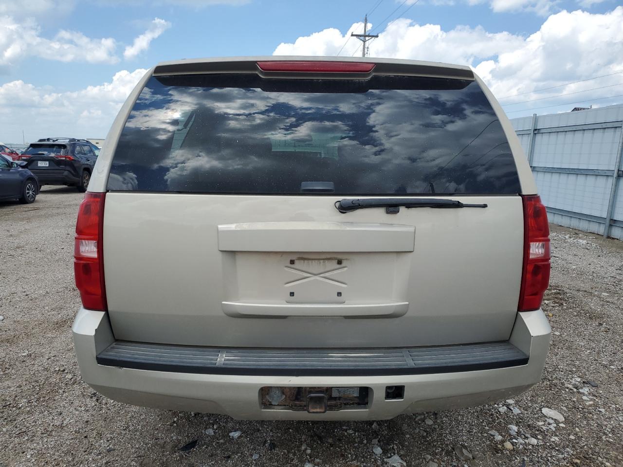 2007 Chevrolet Suburban C1500 VIN: 1GNFC16047R201847 Lot: 62022214