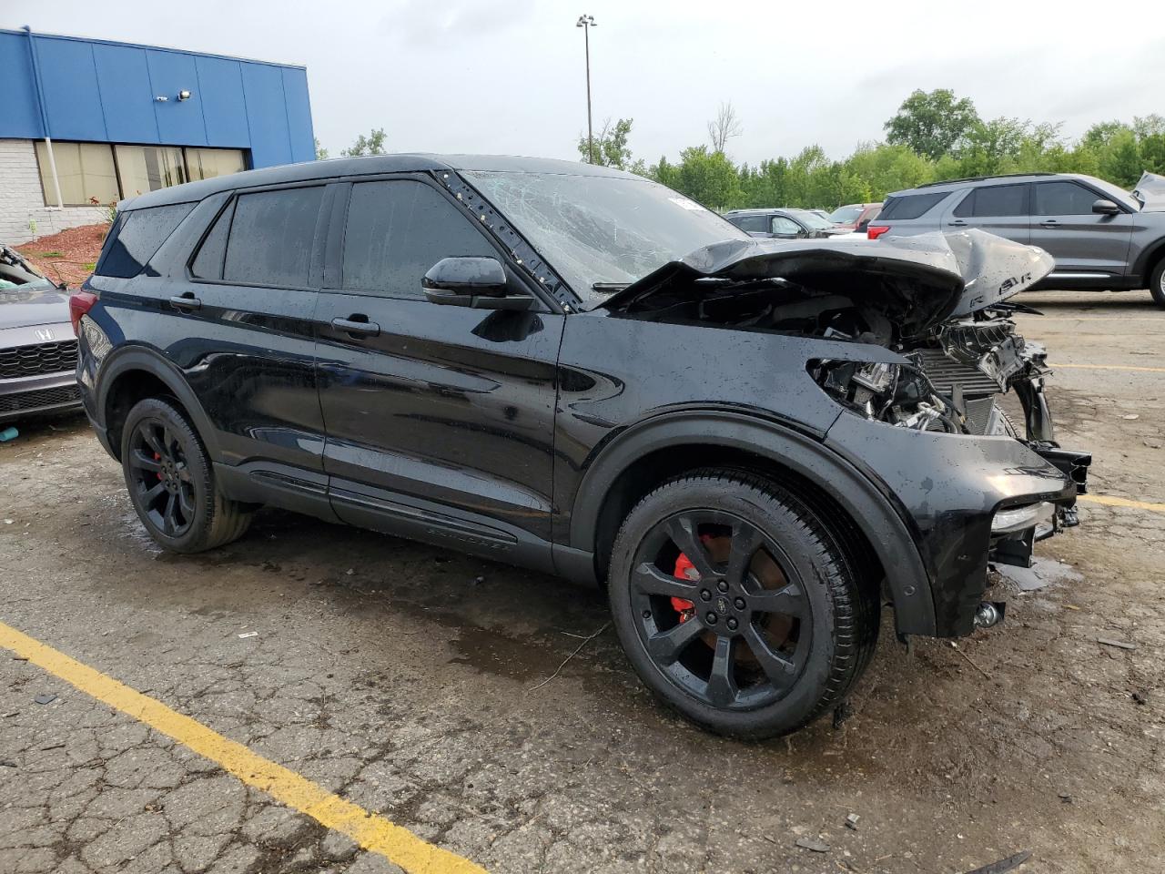 2022 Ford Explorer - Image 4
