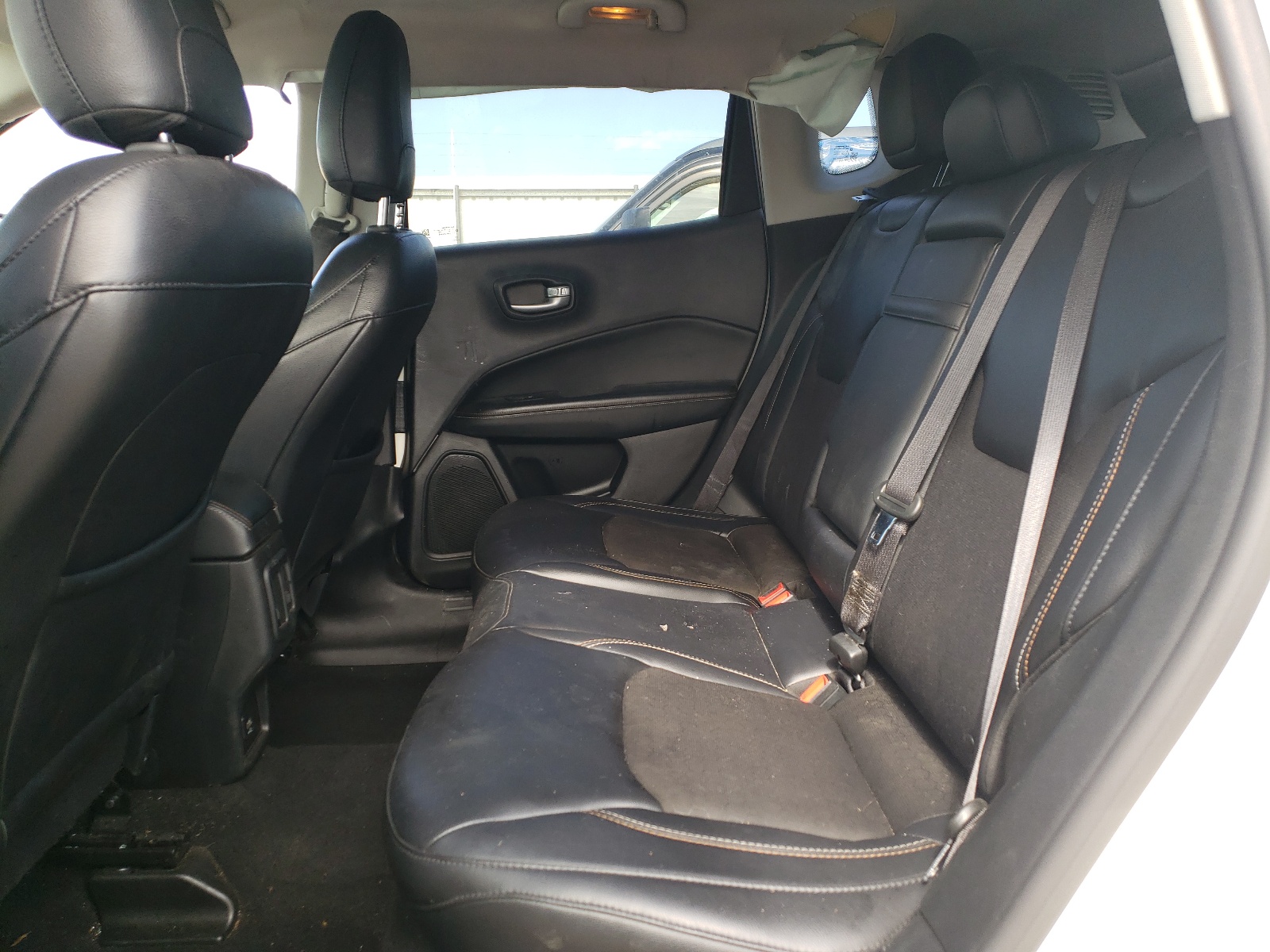 3C4NJDBBXHT680688 2017 Jeep Compass Latitude