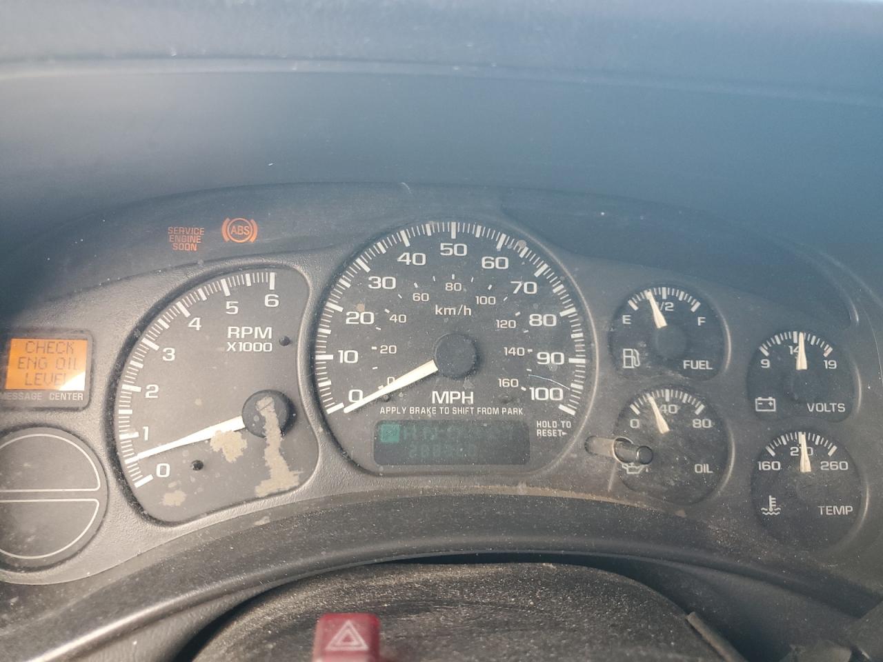 2002 GMC New Sierra C1500 VIN: 1GTEC14V52E164049 Lot: 61678944