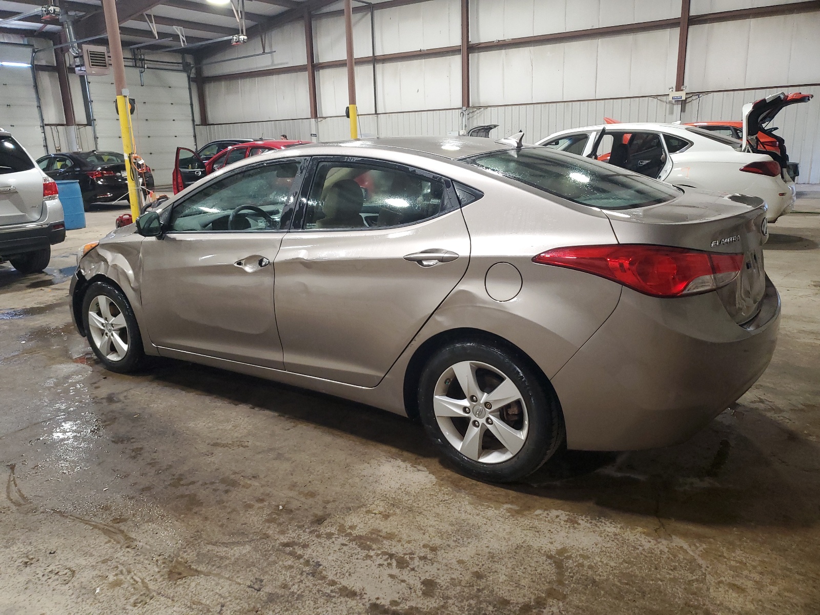 2013 Hyundai Elantra Gls vin: 5NPDH4AE6DH448795